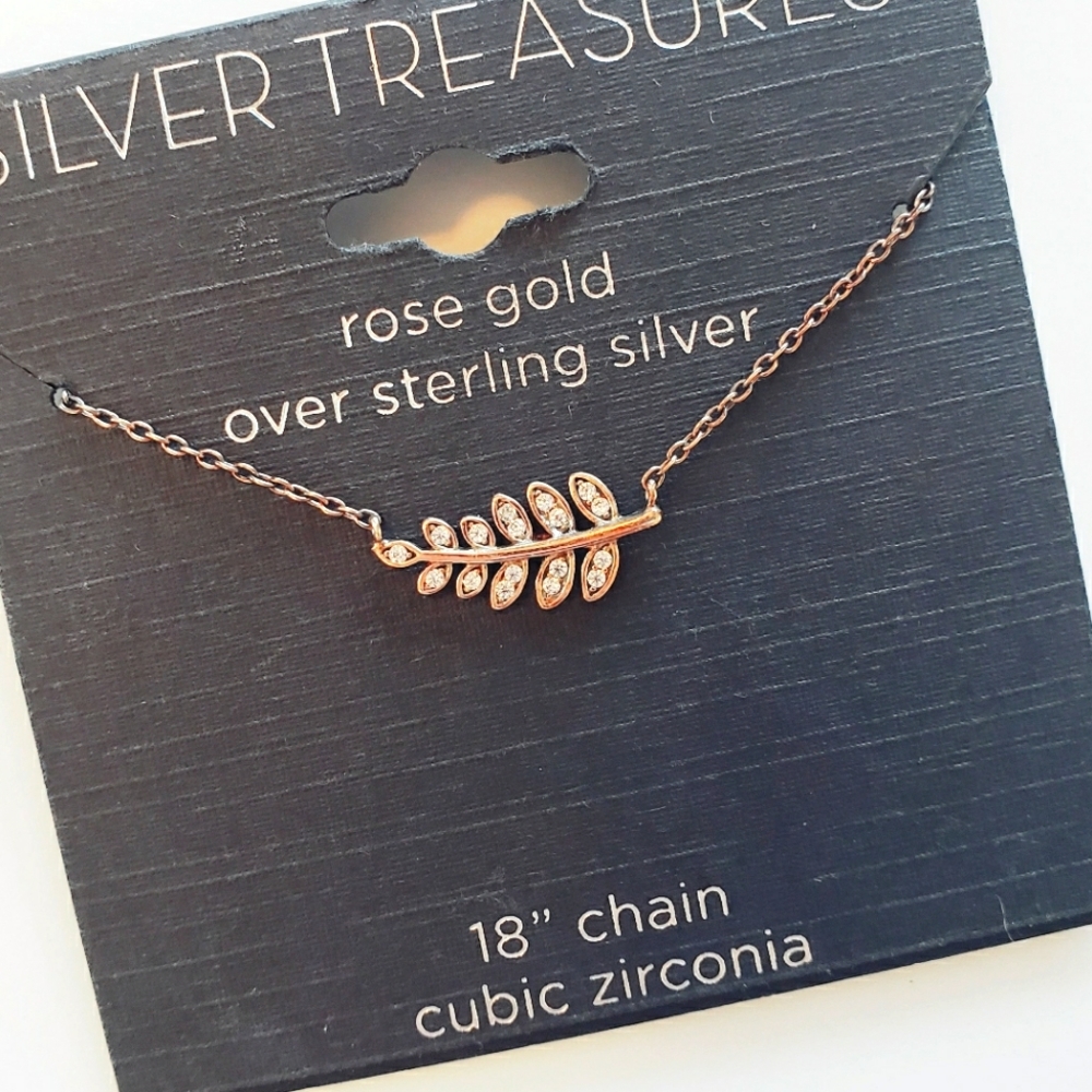 NWT! Rose Gold Necklace